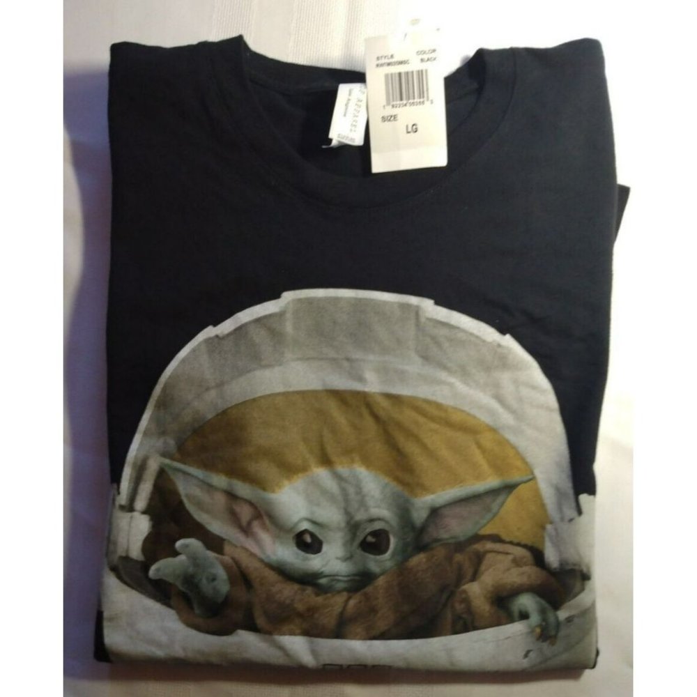 Baby Yoda off Star Wars T Shirt Size Large